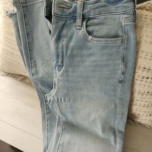 American Eagle Outfitters Super High-Rise Jegging in Faded Blue